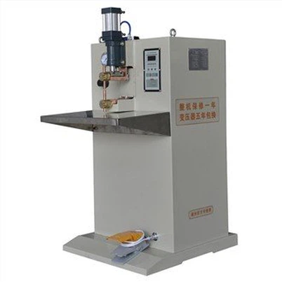 Каков текущий контроль над настольным аппаратом для точечной сварки?