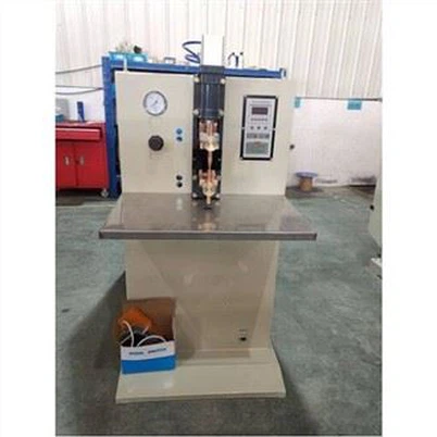 Как отрегулировать напряжение сварочного аппарата с минимальным конденсаторны...