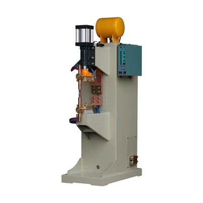 Каков уровень вибрации аппарата точечной сварки переменного тока во время раб...